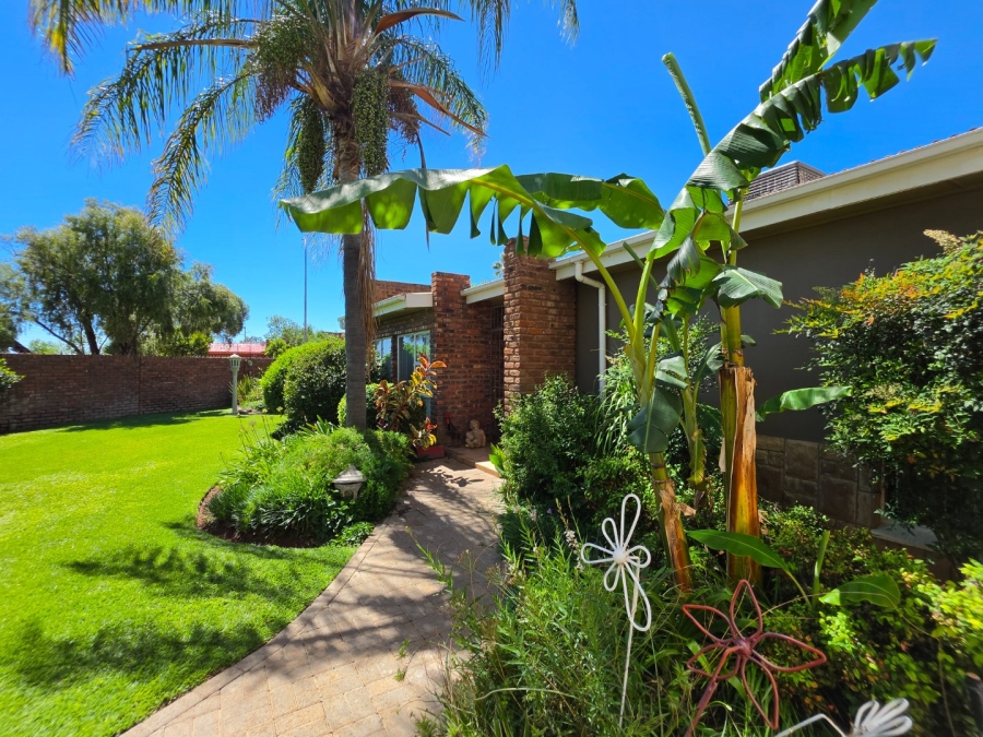 5 Bedroom Property for Sale in Blydeville Northern Cape
